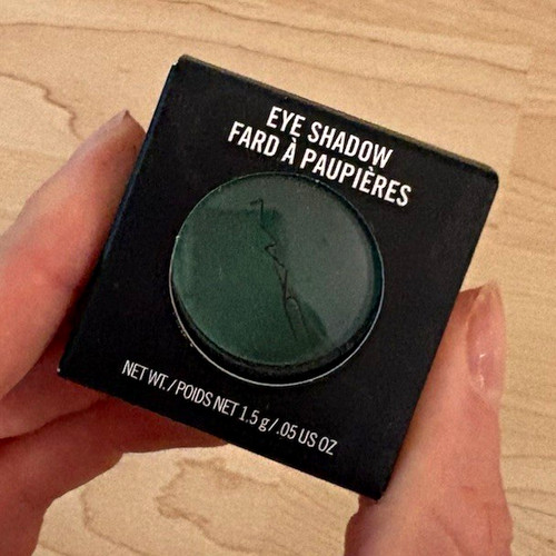 Eye shadow single - eye,